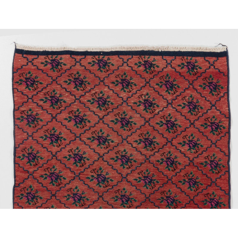 Tapis Karapinaire à fleurs imbriquées