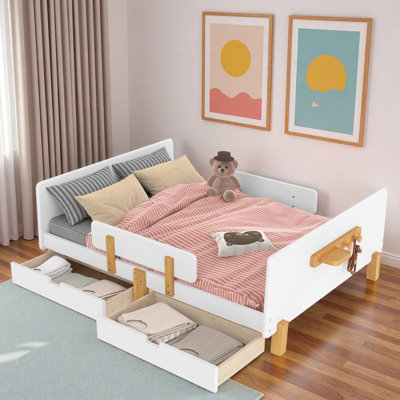 Lit plateforme avec tiroirs de rangement, garde-corps, petite tablette et crochets