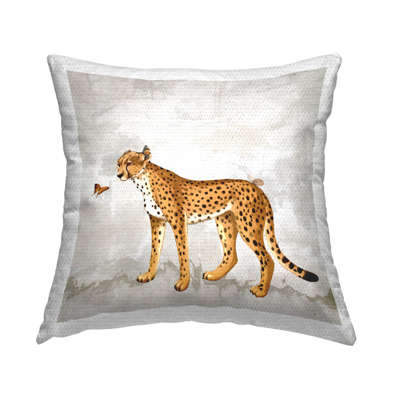 Coussin d'extérieur imprimé guépard Butterfly Animal Friends par Karen Smith