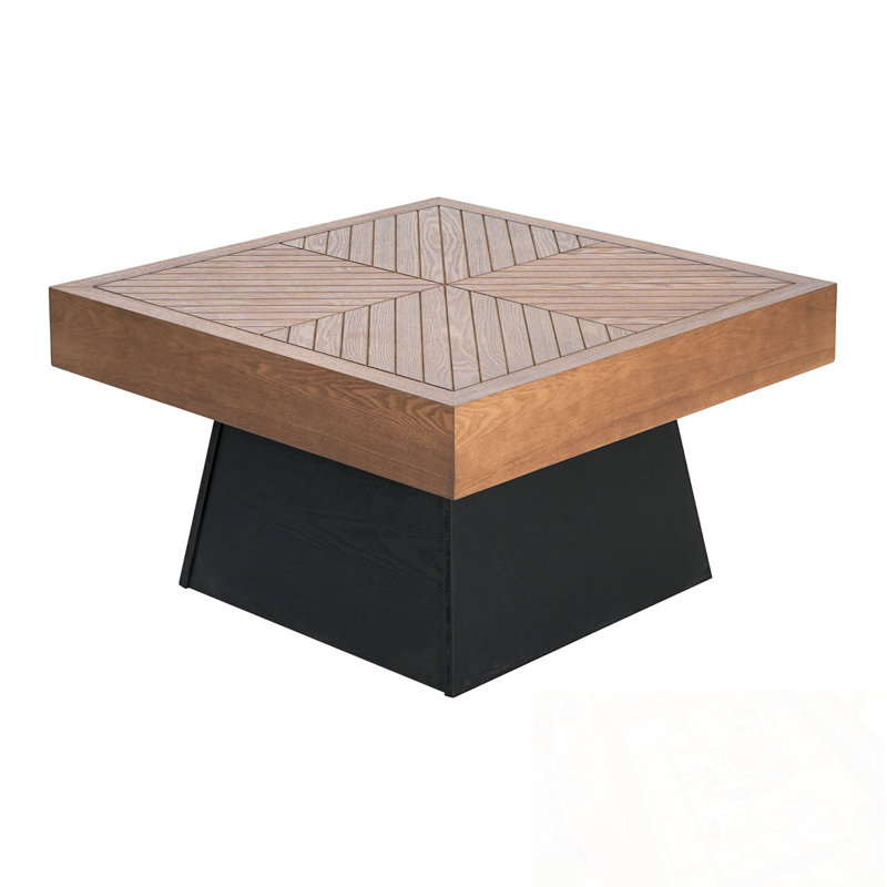 Square Robledo with sturdy base