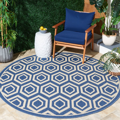 Tapis d'intérieur / extérieur à motif géométrique Deedrick