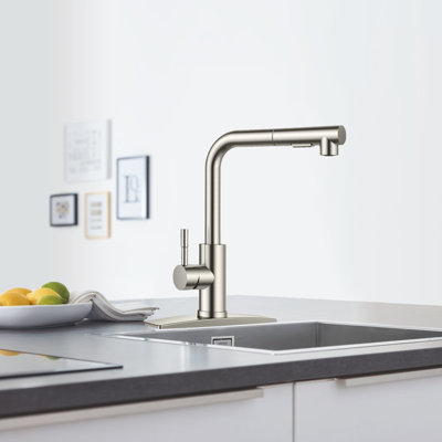 Pull-Down Spray Stainless Steel Kitchen Faucet, Single Handle Pull-Out Faucet, Suitable For 1 Or 3 Holes, Applicable For Kitchen Sinks And Laundry Rooms.