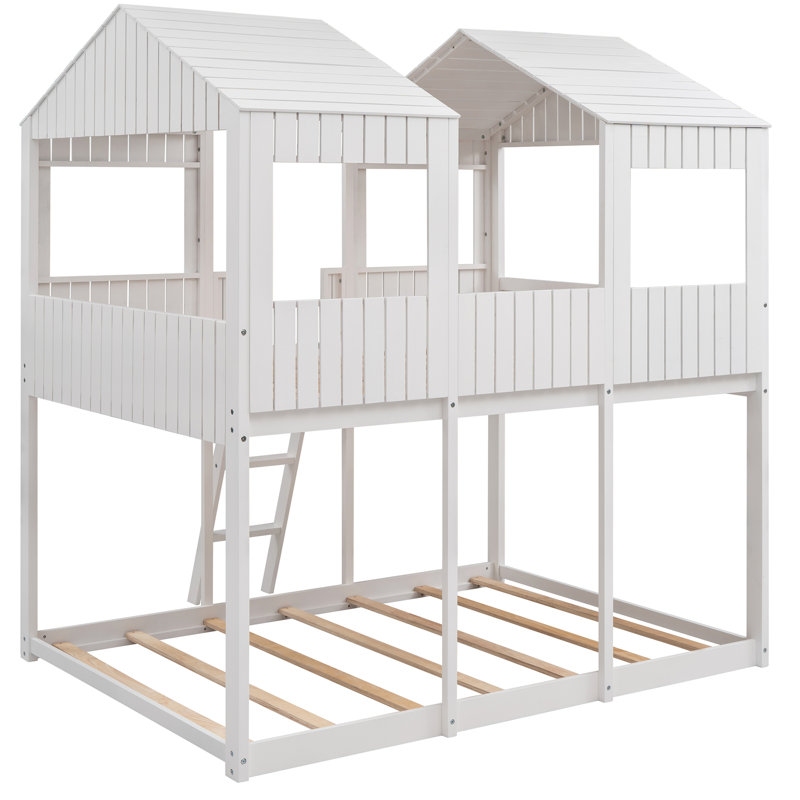 Lit double superposé au-dessus de bois - blanc, avec une conception amusante et fonctionnelle avec toit, fenêtre, garde-corps, maisonnette de taille pour une chambre joyeuse