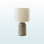 Lampe de table Mara standard en résine taupe et abat-jour ivoire, H 16,87 po x l 9,25 po x P 9,25 po
