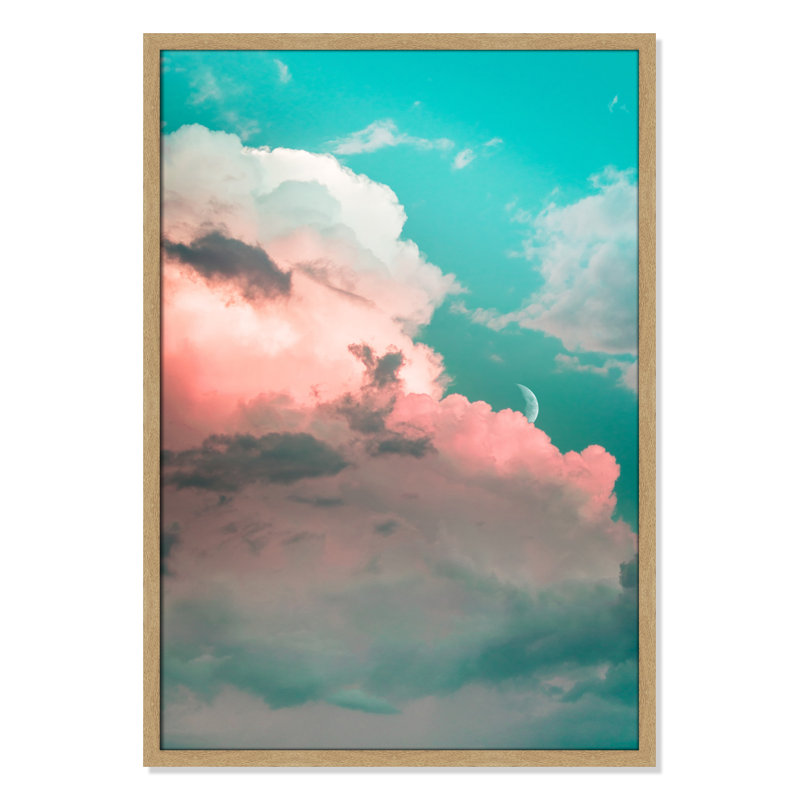 «Crescent Sky» par Szabo Viktor - Art encadré avec fond perdu, H 35,5 po x l 25,5 po x P 1,25 po, Encadré naturel
