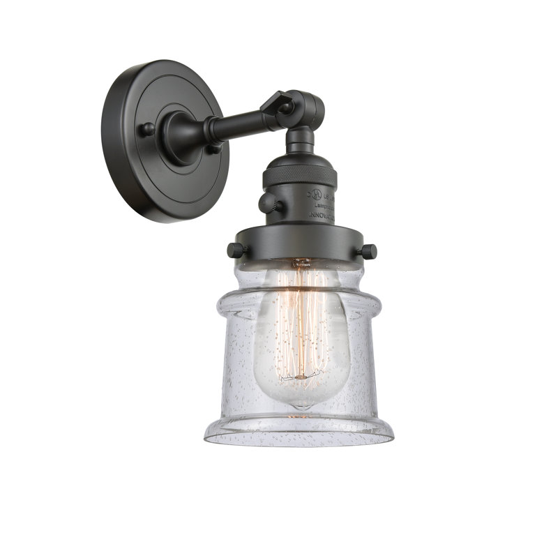 Applique murale à bras 1 lumière Madelyn, Ampoule incandescente rétro de 60 watts, Grainé, Bronze huilé