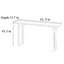 Une grande table de bar en bois massif pour un usage domestique-77806079