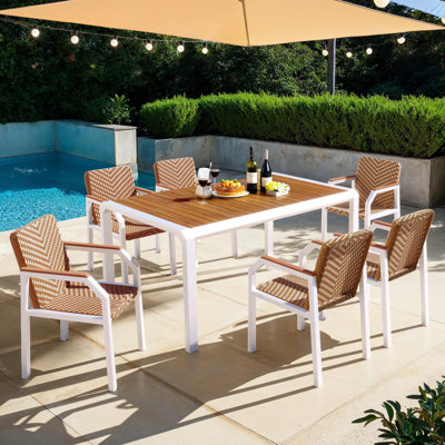 Ensemble de salle à manger de patio moderne 7 pièces, chaises en rotin deux tons et table en bois d'acacia pour une utilisation toutes saisons
