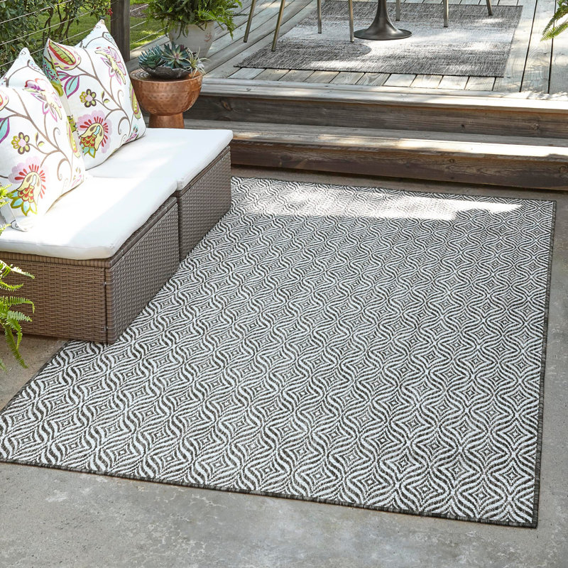 Alishba Geometric Charcoal/Ivory Indoor/Outdoor Area Rug, Rectangle 7'1" x 10'