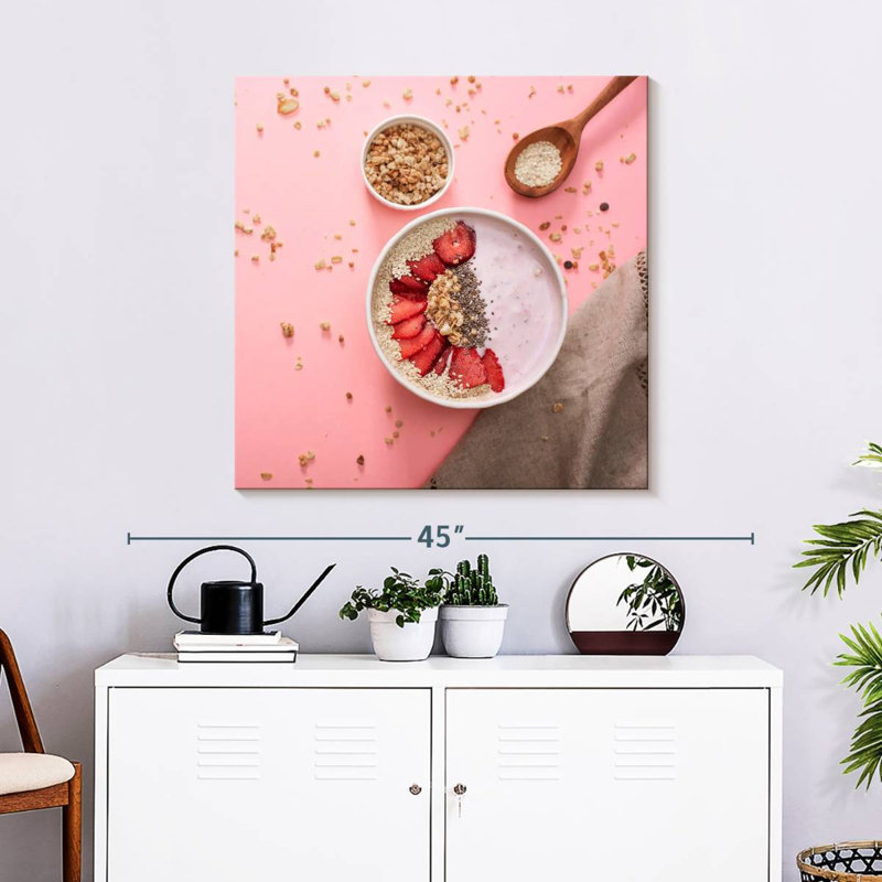 Yarlin Strawberry Oatmeal Breakfast