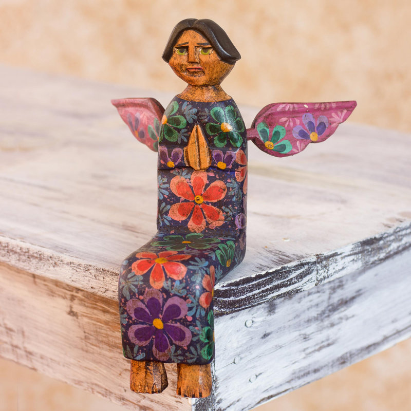 Figurine artisanale en pin