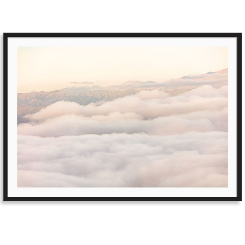 Heavenly 2 par Carly Tabak - Photographie de cadre, Bois noir, L 25 po x H 18 po