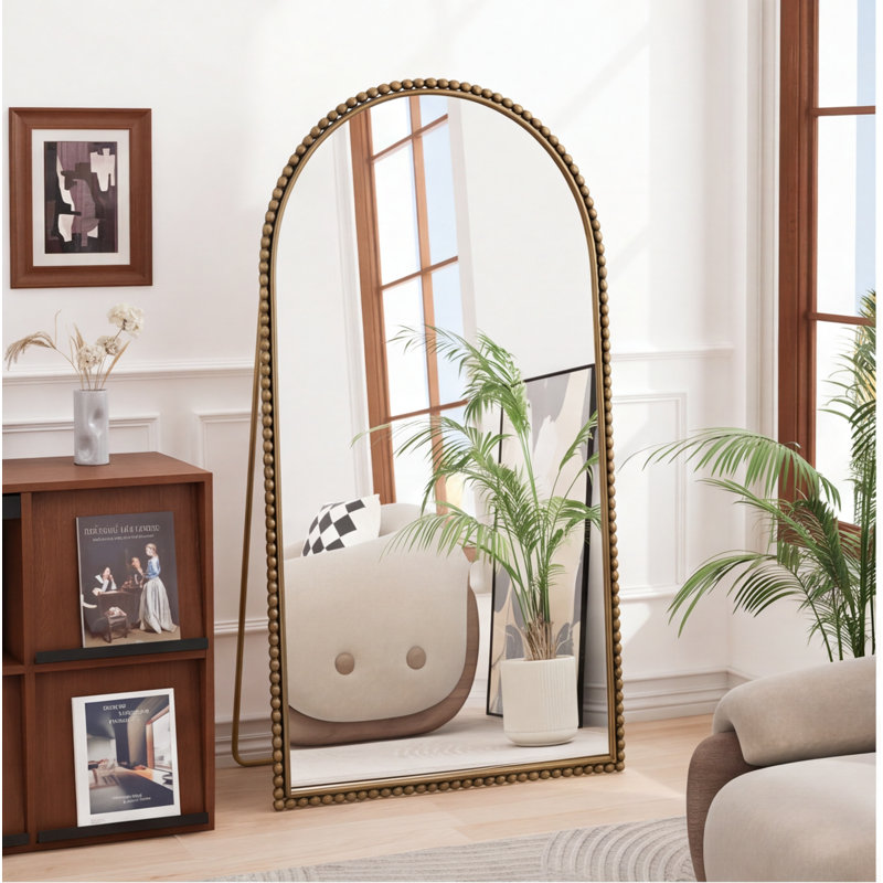 Miroir autoportant rétro sur toute la longueur et pieds en fer robustes pour la chambre à coucher et le salon