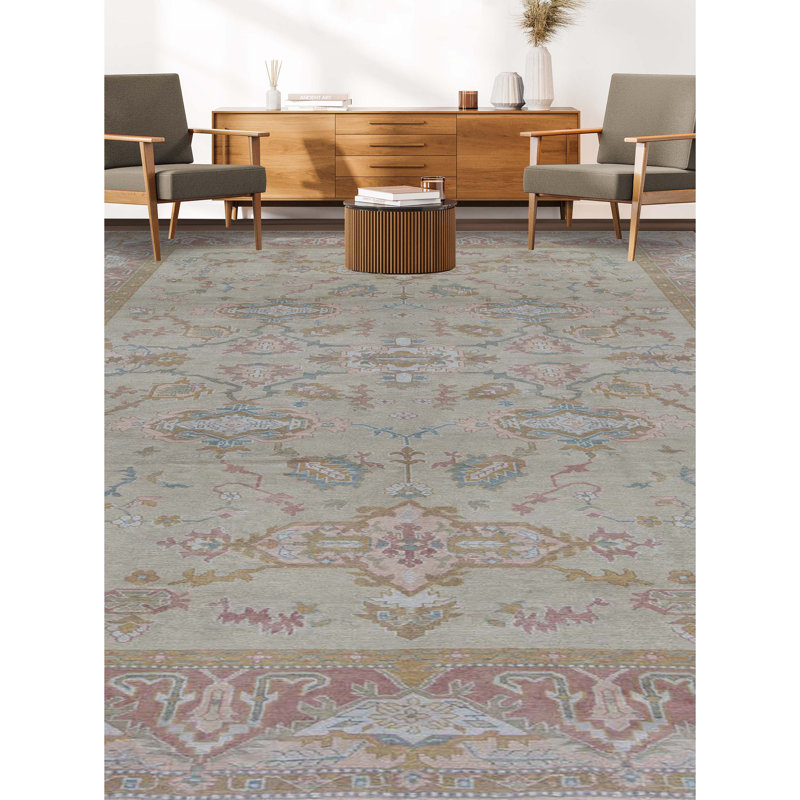 Wool Oriental Area Rug in Beige/Rust