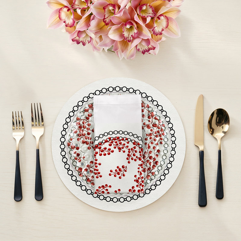 Christmas Berries Cotton Sateen Dinner Napkins, Red White