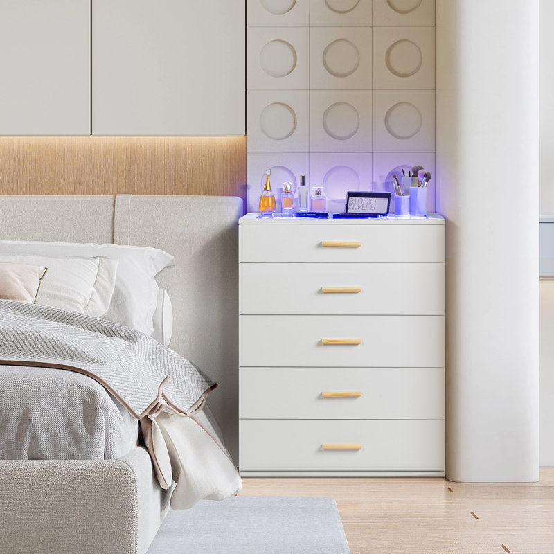 Shianna 26'' W 5 - Drawer Dresser, White