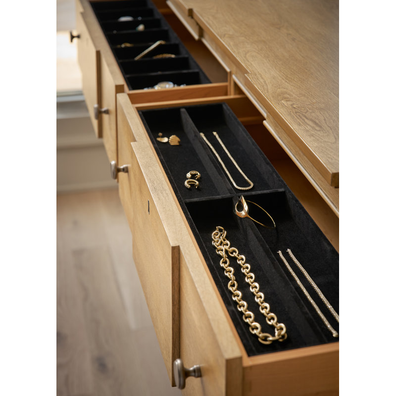 Brindle Dresser, Brindle