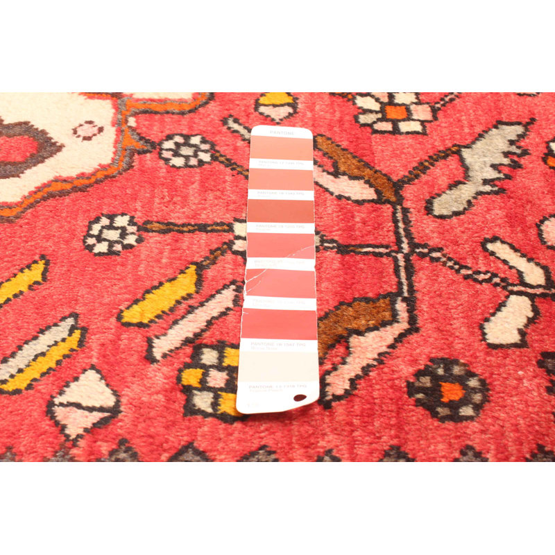 Tapis rouge Anadol 4 pi 4 po x 6 pi 3 po