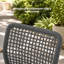 Chaise avec accoudoirs de terrasse en tissu Coral de 22 po de largeur pour l'extérieur, fauteuil résistant aux intempéries avec accoudoirs en bois de teck massif et coussin de siège moelleux-123168033