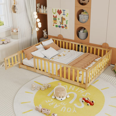 Lit double sur pied avec barrière de sécurité et porte Montessori