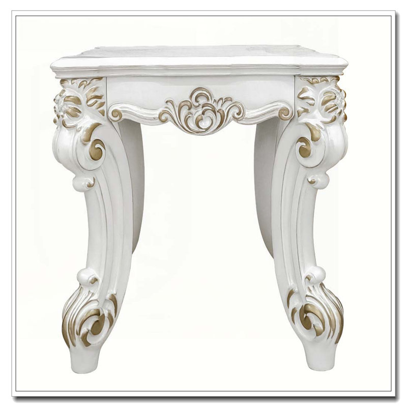 Table de bout carrée antique