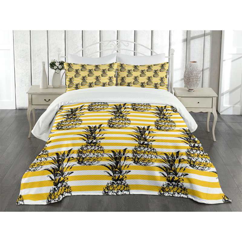 Retro Pineapple Striped Black and Yellow Queen Bedspread Set