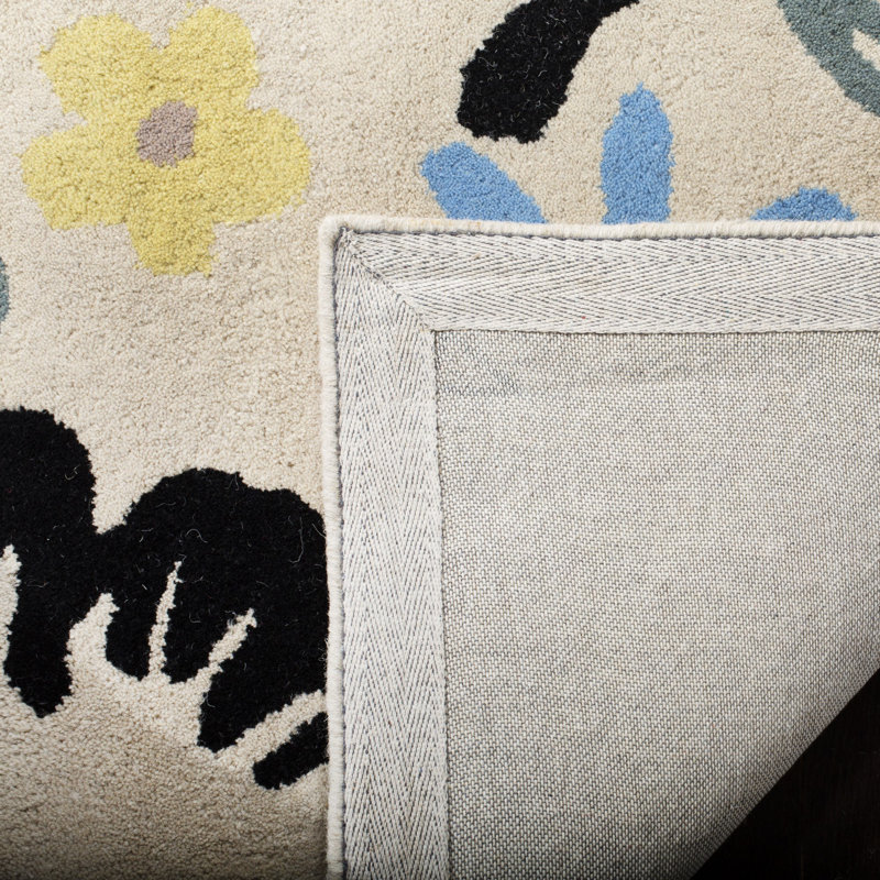 Soho Hand Tufted Wool And Viscose Floral Rug, Rectangle 5' x 8'