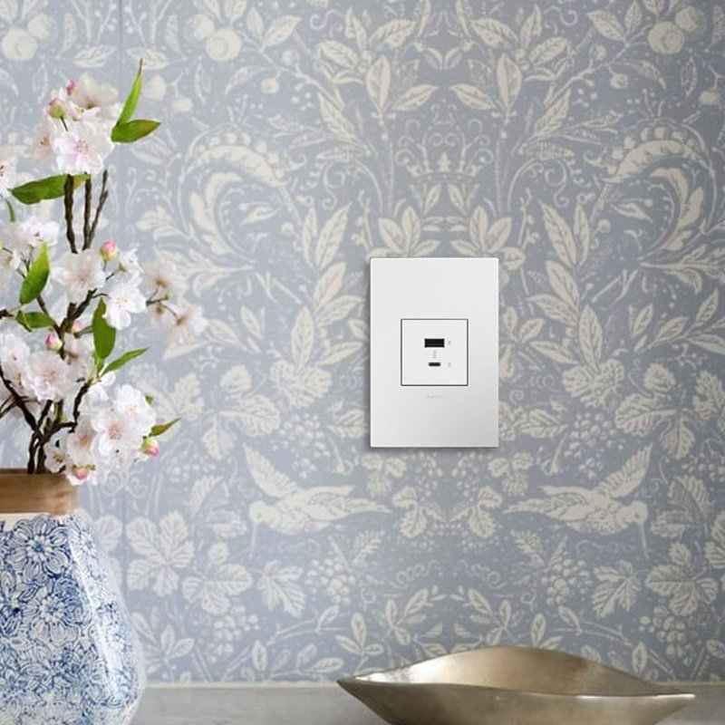 White Tamper Resistant USB Port Wall Outlet