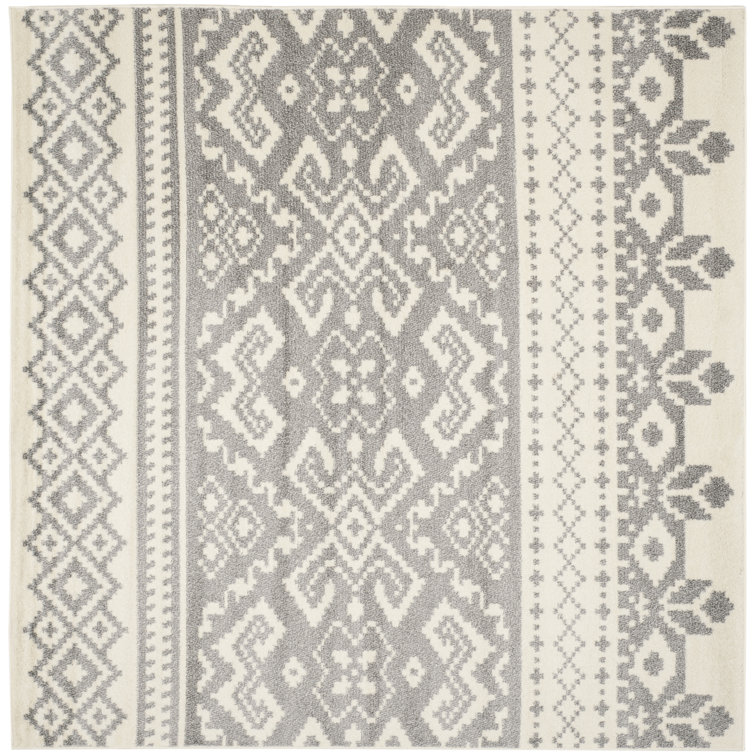 Wynn Southwestern Indoor/Outdoor Rug