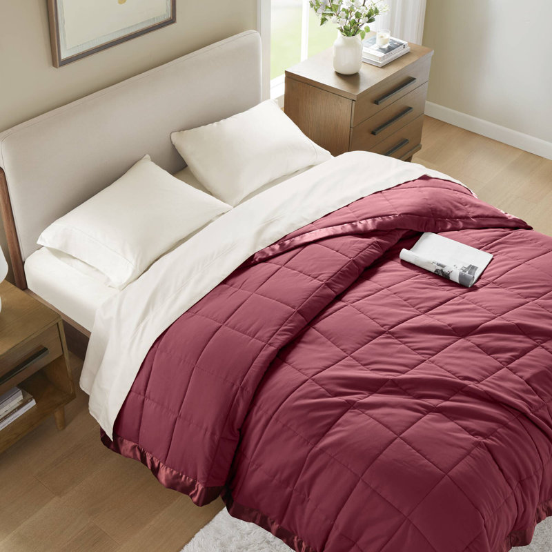 Couverture en duvet synthétique double / grand avec bordure en satin Windom, Double/grand, Bourgogne