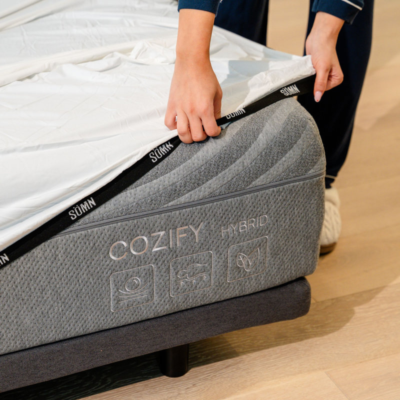 Matelas hybride rafraîchissant au graphène Cozify 12 po de Sömn Company, format King, ensemble de 10 pièces, livré en boîte