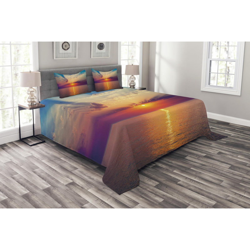 Ocean Coastal Coverlet, Queen Coverlet + 2 Shams