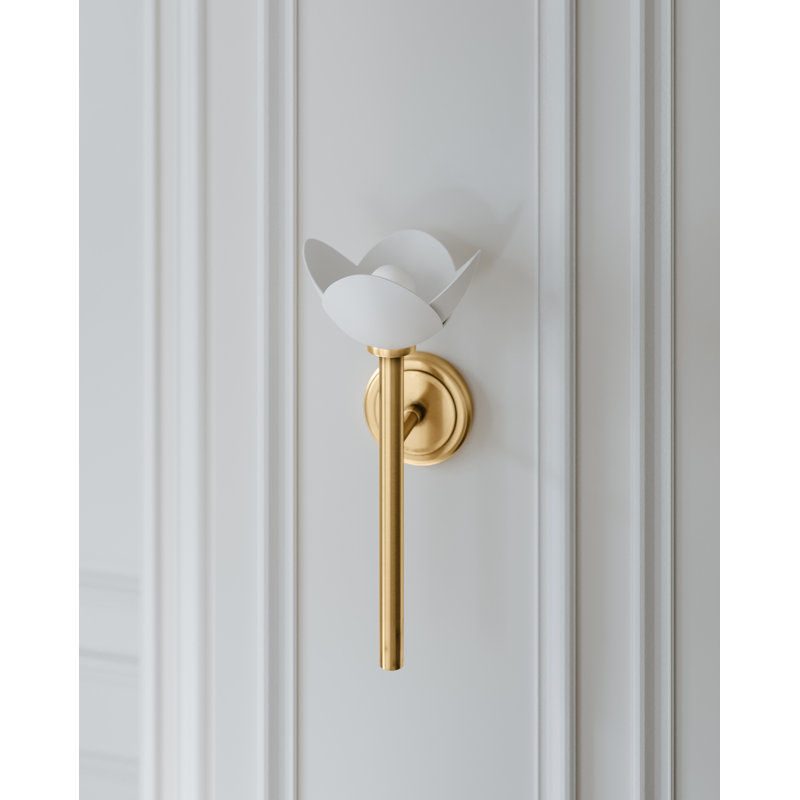 Dawson 1 - Light Wallchiere