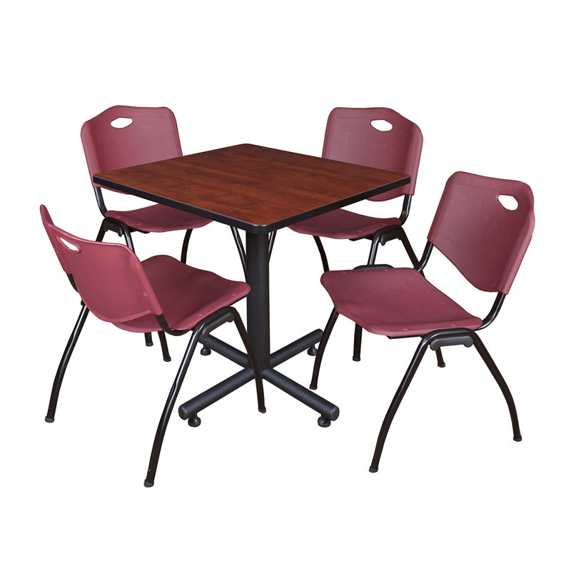 Table de salle de repos carrée Nicklo, chaises empilables 4 M, Cerisier, Bourgogne