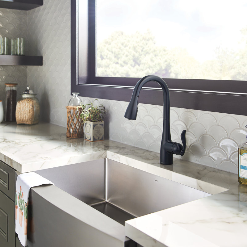 Robinet de cuisine à poignée simple Moen Arbor MotionSense Wave avec technologie Power Clean, Noir mat