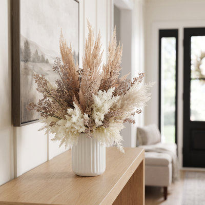 Pampas Centerpiece in Ceramic Vase