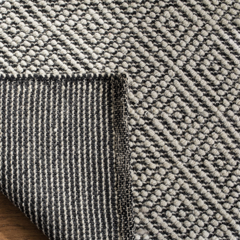 Vermont 6' x 9' Black and Ivory Wool Geometric Rug