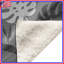 Couvertures monochromes à feuilles tropicales-133729157
