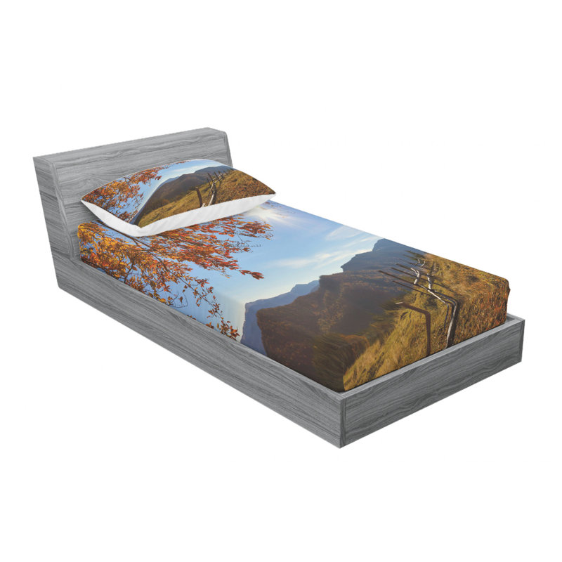 Ensemble de draps Fallen Leaves Over the Mountains Idyllic Fall Day Morning Sunrise Tree Branches