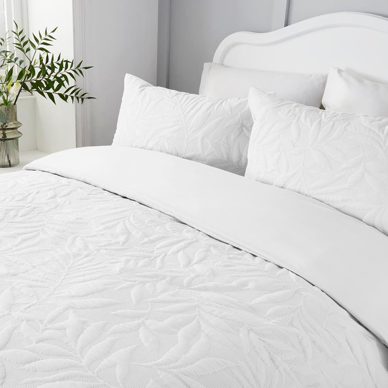 Zaragoza Polyester Floral Duvet Cover Set with Pillowcases Included, White, Super King - 2 Standard Pillowcases