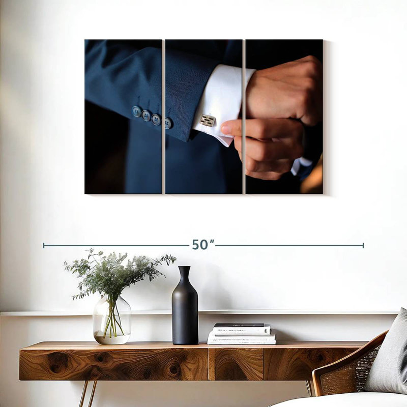 Shuttleworth Groom Cuff, 24" H x 38" W