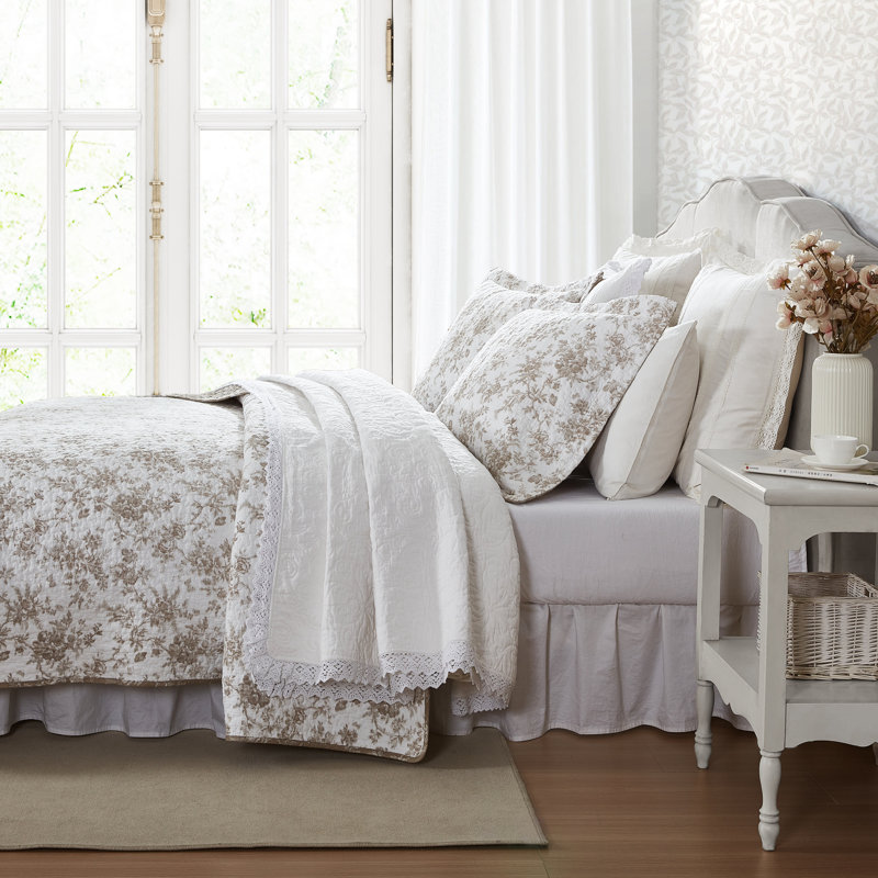 Twin White Cotton Reversible Quilt Set with Sham