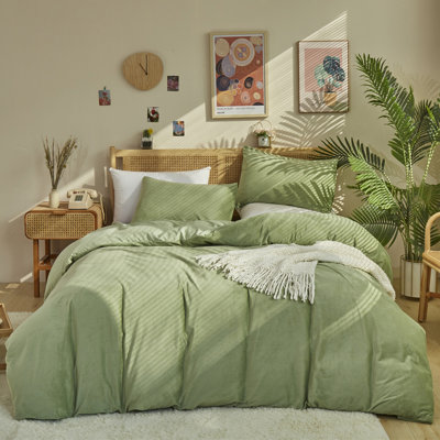 Velvet Comforter Flannel 3 PCs Bedding Set Farmhouse Warm Bed Comforter Set