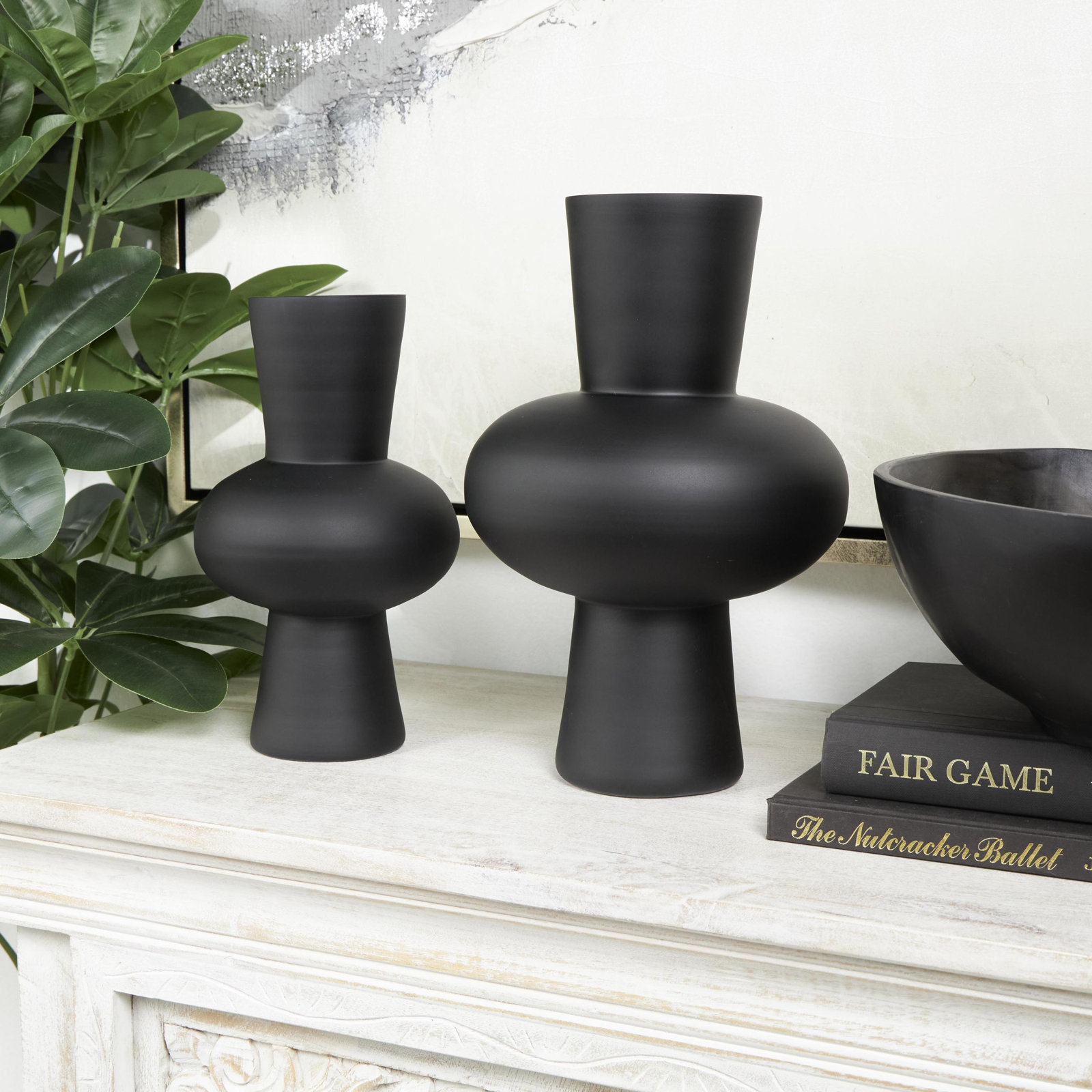 Mable Table Vase, Black