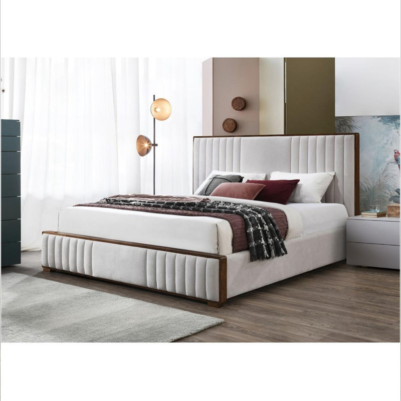 Lit tapissier Allyne, Grand