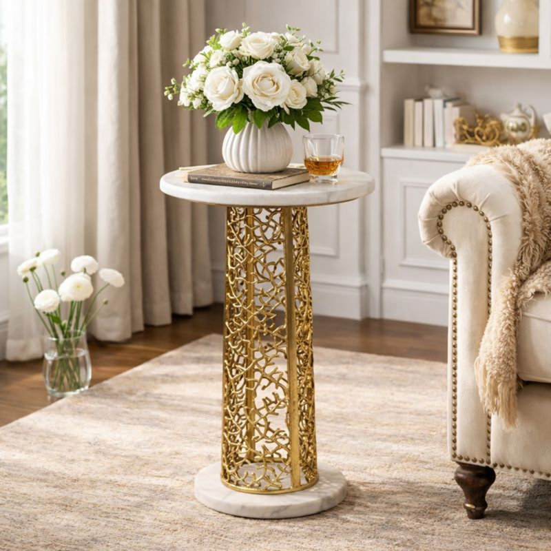 Table d'appoint Elegant Gold avec plateau en marbre blanc - table d'appoint moderne en aluminium 21,25 po
