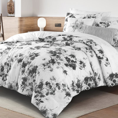 Wonderful Floral  Lightweight Comforter, 5 Pieces Comforter Set For Four Seasons