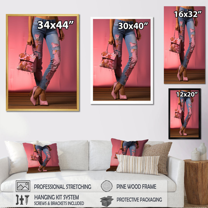 «Fashion Woman Worn and Torn in Style», reproduction sur toile, Toile tendue, H 32 po x l 16 po x P 1 po