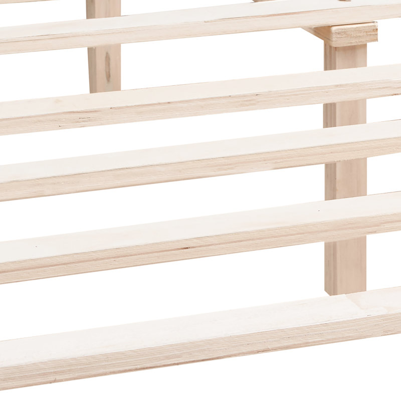 Grand lit plateforme gris avec une aile attrayante et un support en velours