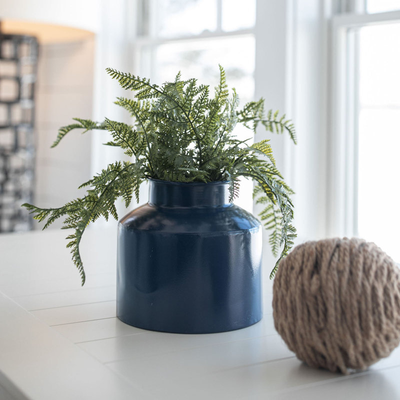 Aliliana Metal Table Vase